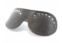 Коричневая кожаная маска с декором